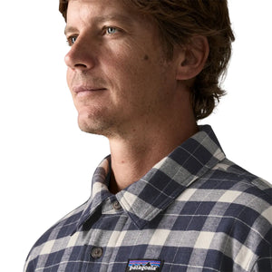 Patagonia M's Lightweight Insulated Fjord Flannel Shirt